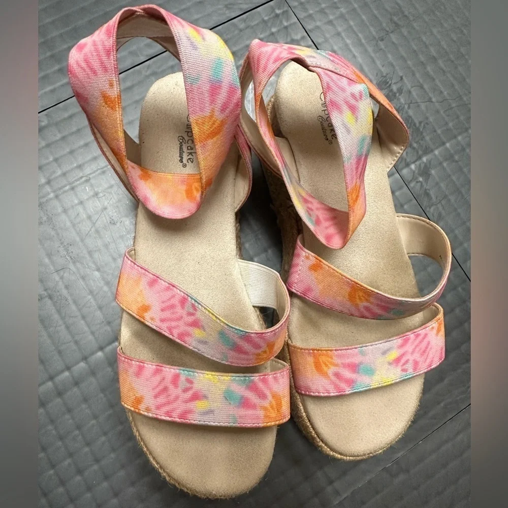 CUPCAKE COUTURE PINK AND ORANGE WEDGE SANDALS SHOES SIZE 2M